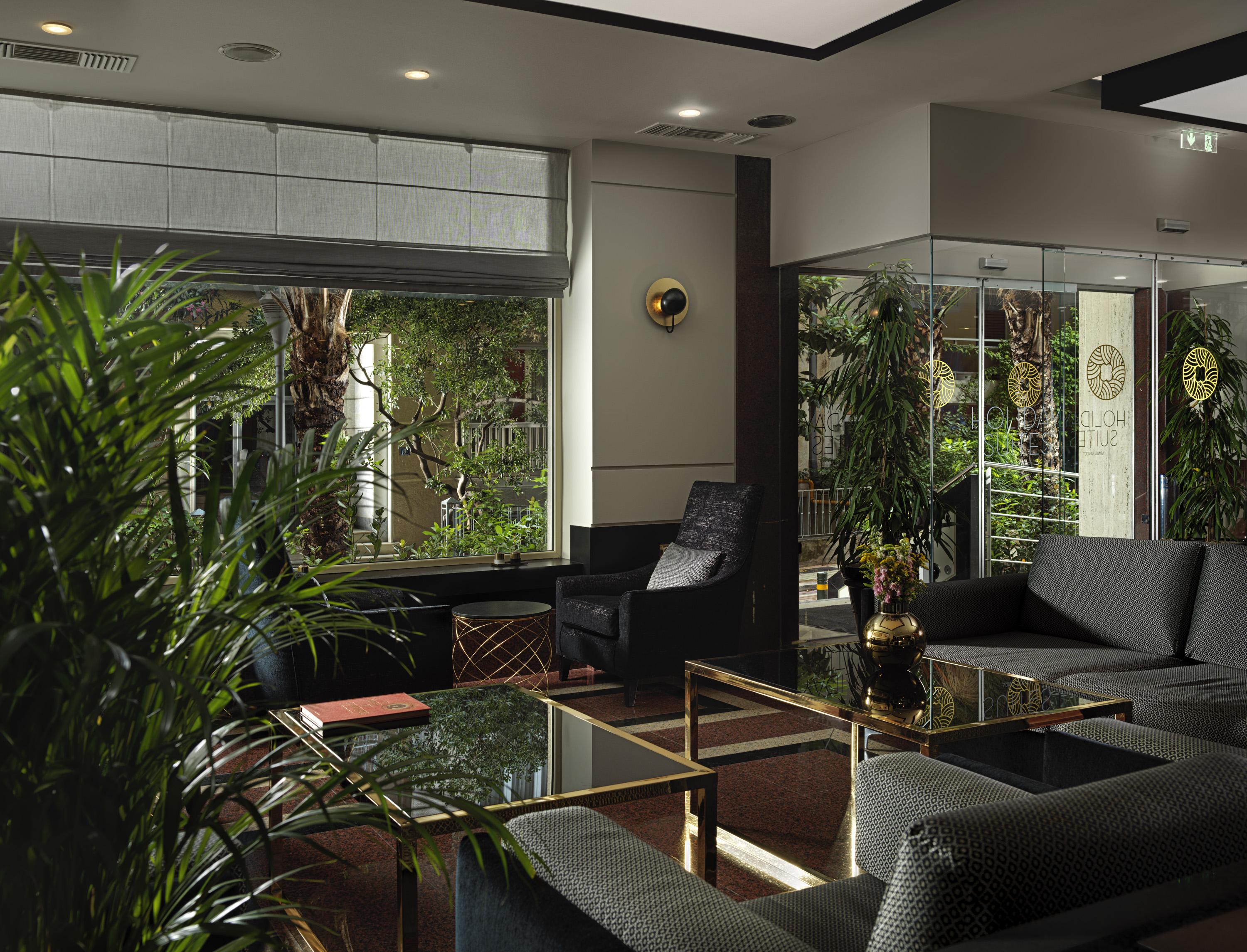 Holiday Suites Афины Экстерьер фото